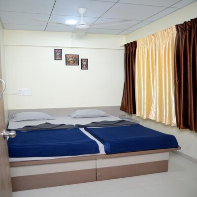 HOTEL GURUSPARSH  | 2 Bed Non Ac with Attached bathroom