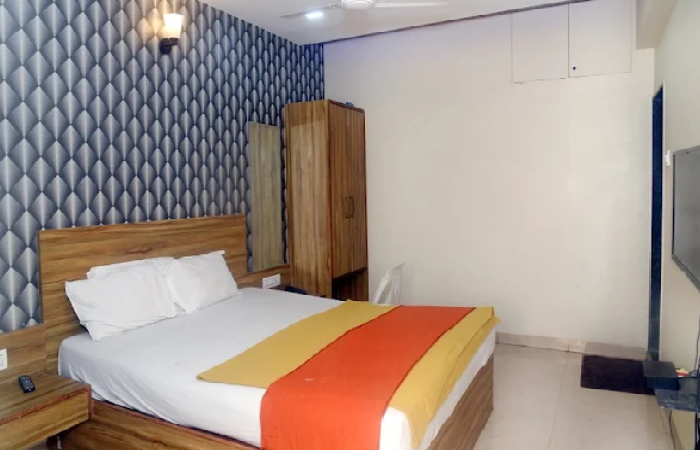 1 x Deluxe Ac Room 