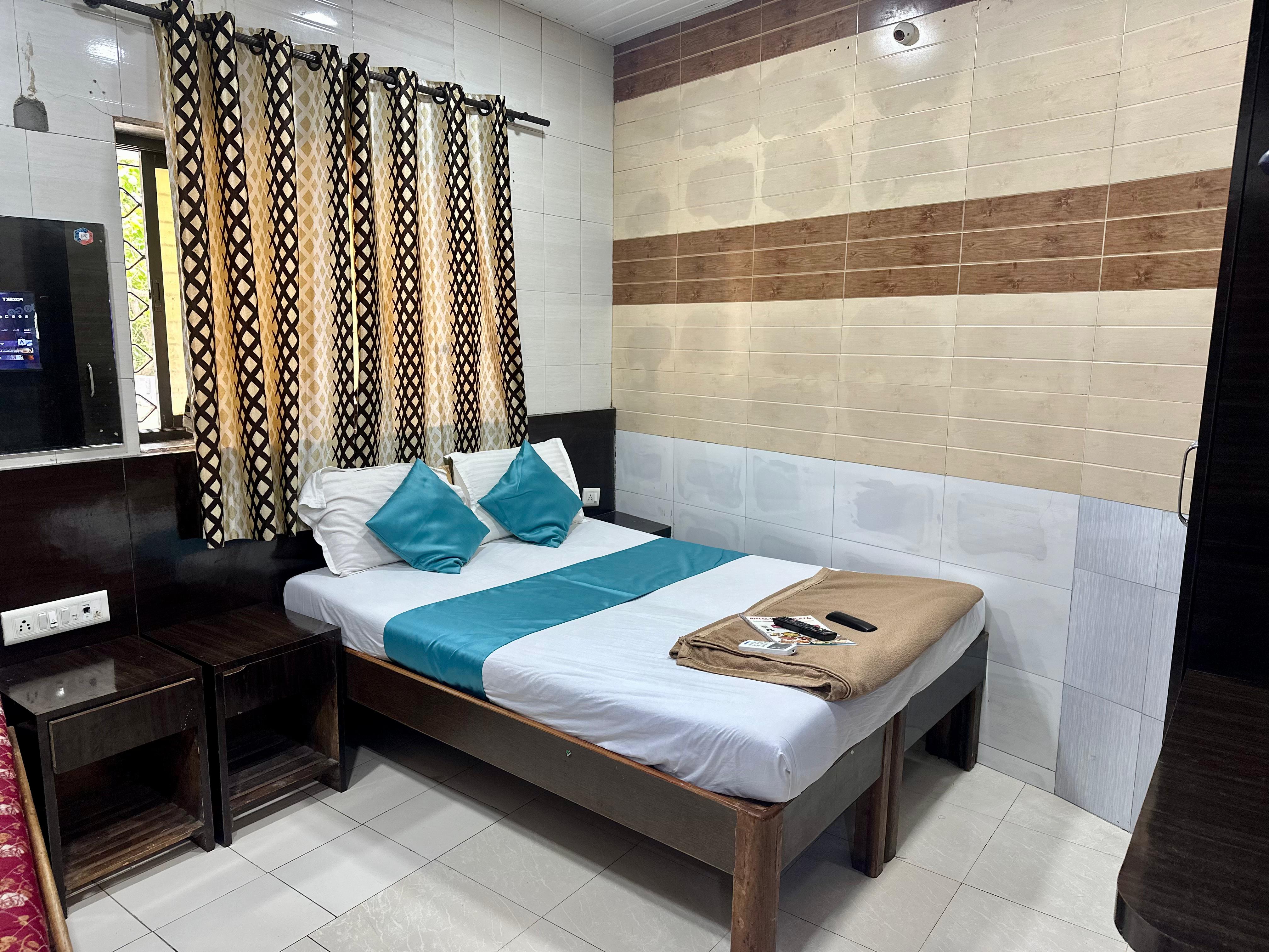1 x Deluxe Room