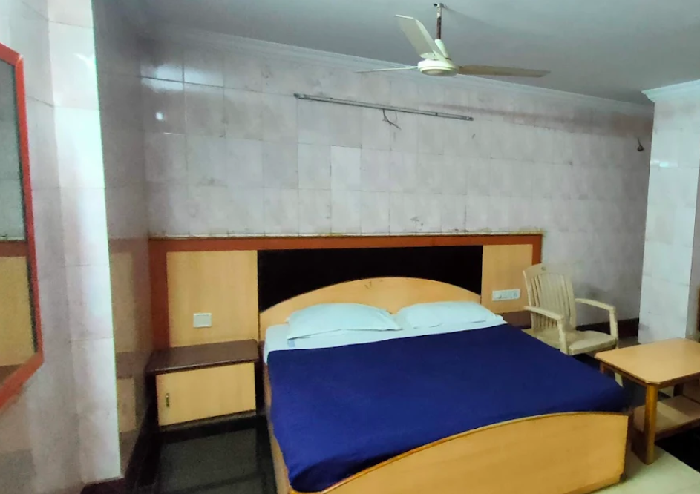 1 x NON AC ROOM