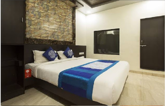 1 x Deluxe Non Ac Room