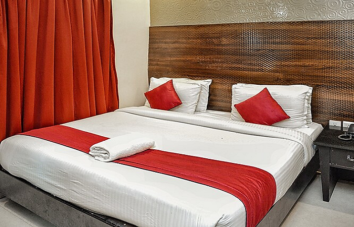 1 x AC Double Room