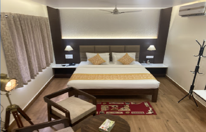 1 x EXECUTIVE SUITE