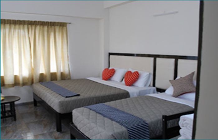 1 x Deluxe Triple Room