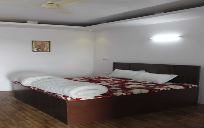 1 x DELUXE ROOM