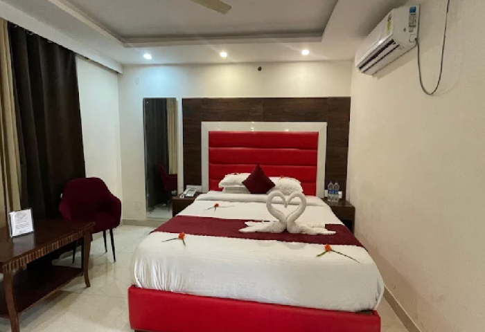 1 x SUPER DELUXE ROOM