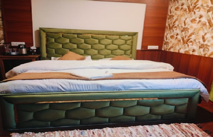1 x DELUXE ROOM