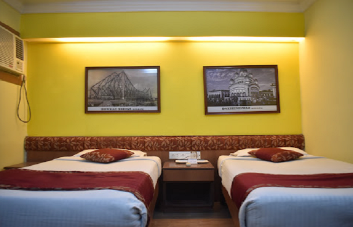 1 x AC DOUBLE BED ROOM