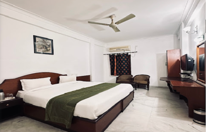 1 x Super deluxe A/C 
