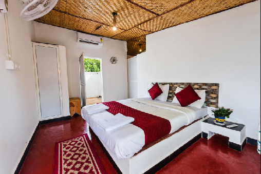 1 x Queen Room With Pool View