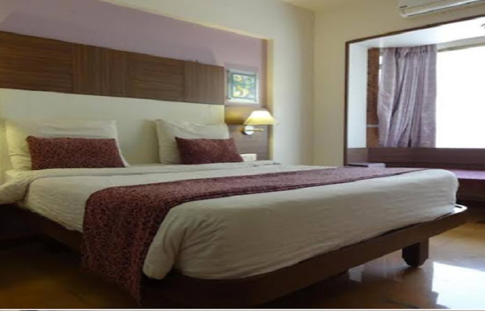 1 x Premium Room 