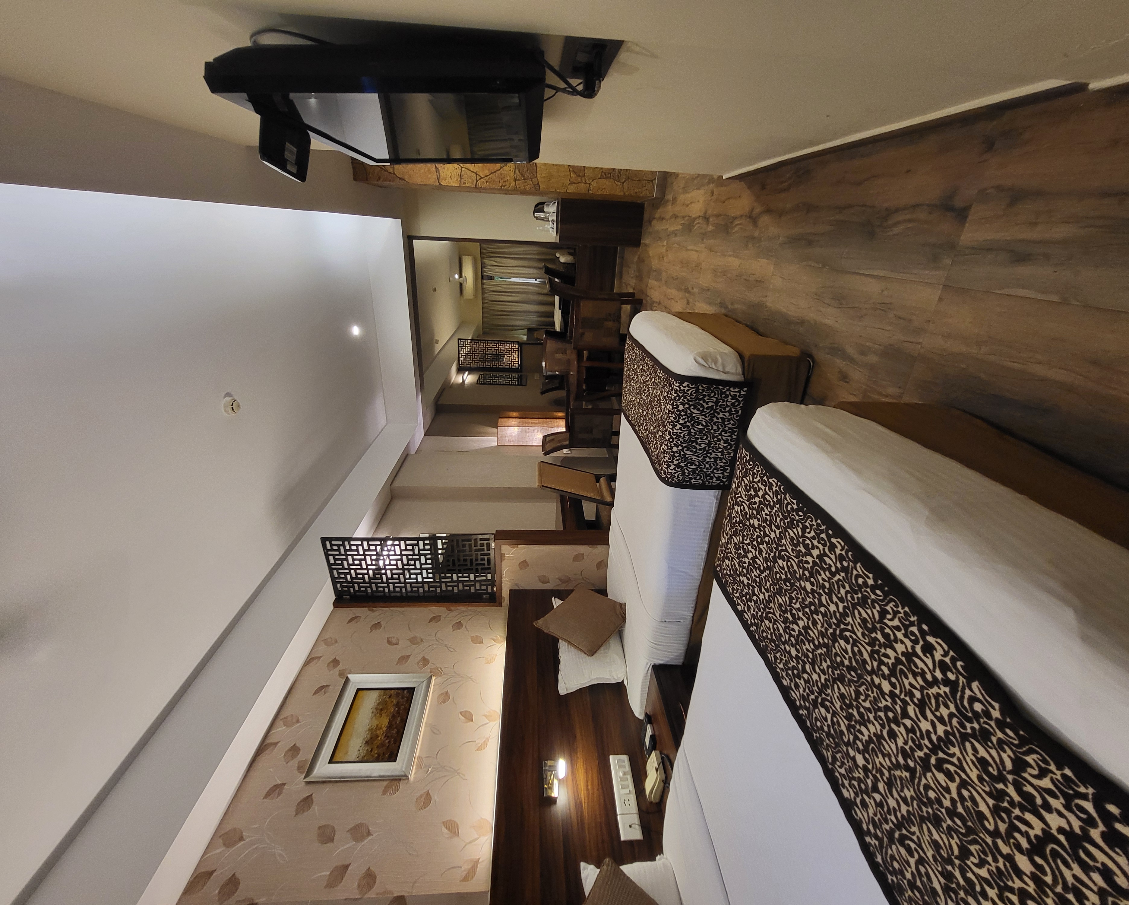 1 x Corporate Room	