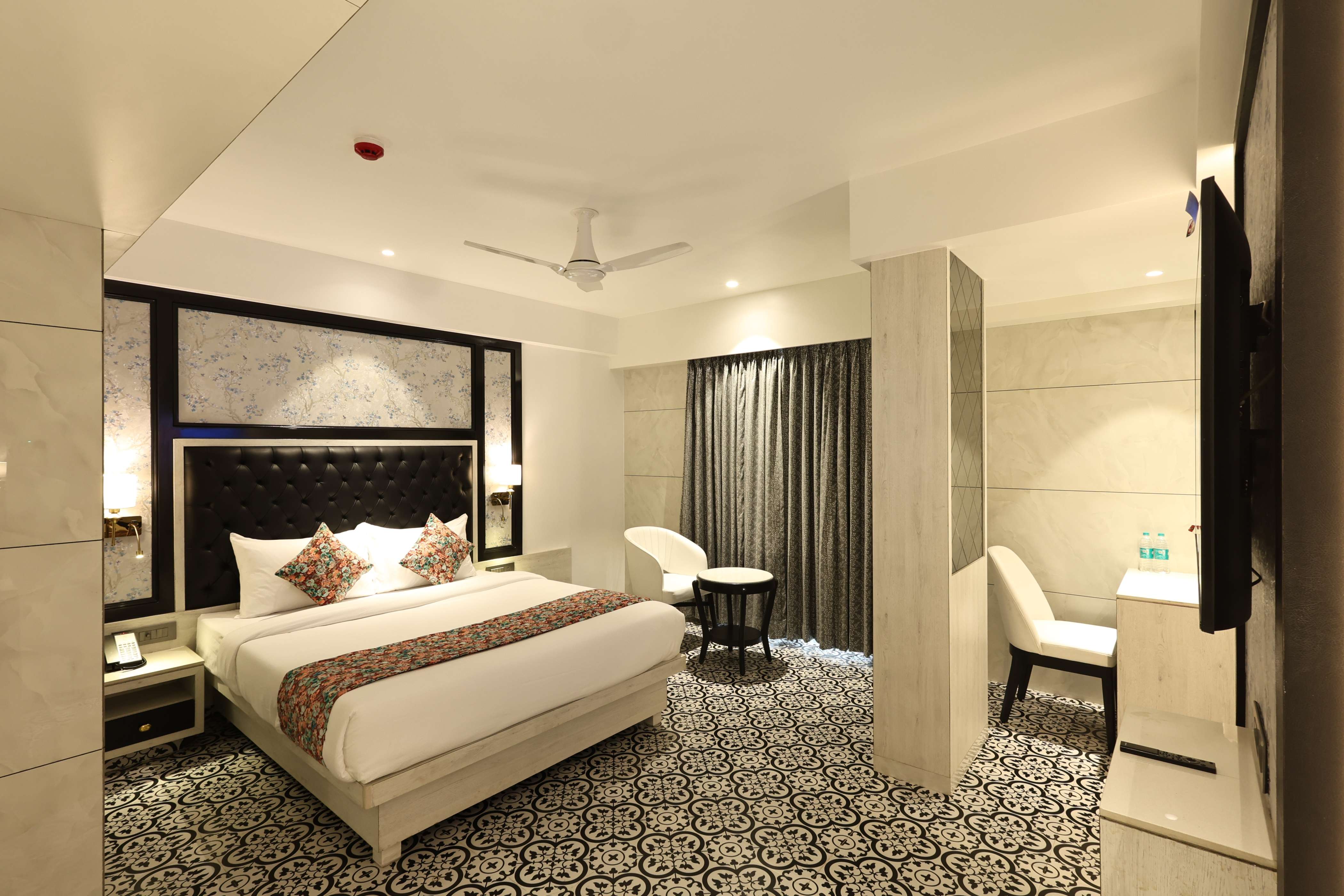 Super Deluxe Room
