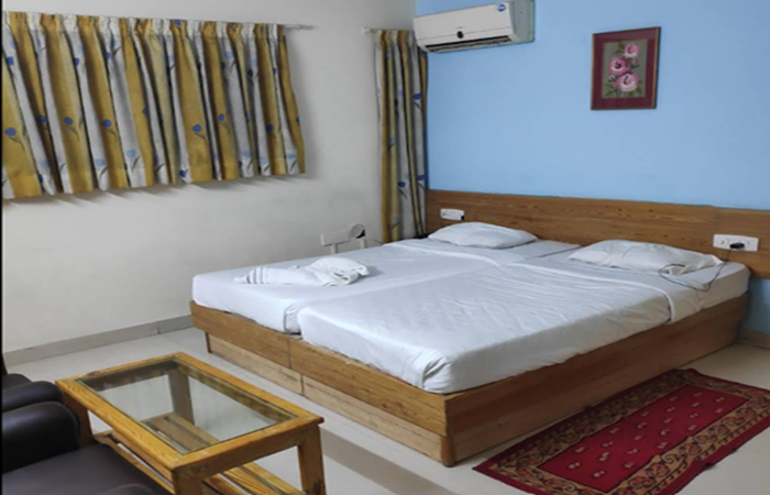 1 x EXECUTIVE ROOM