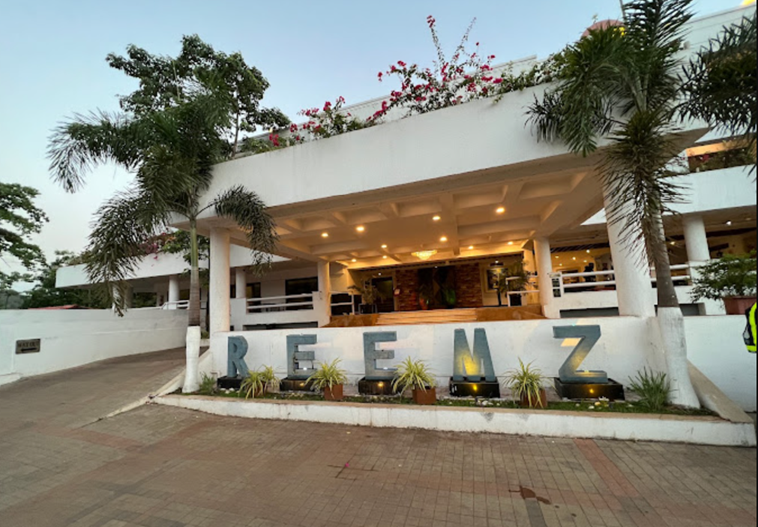 Hotel Reemz Photos
