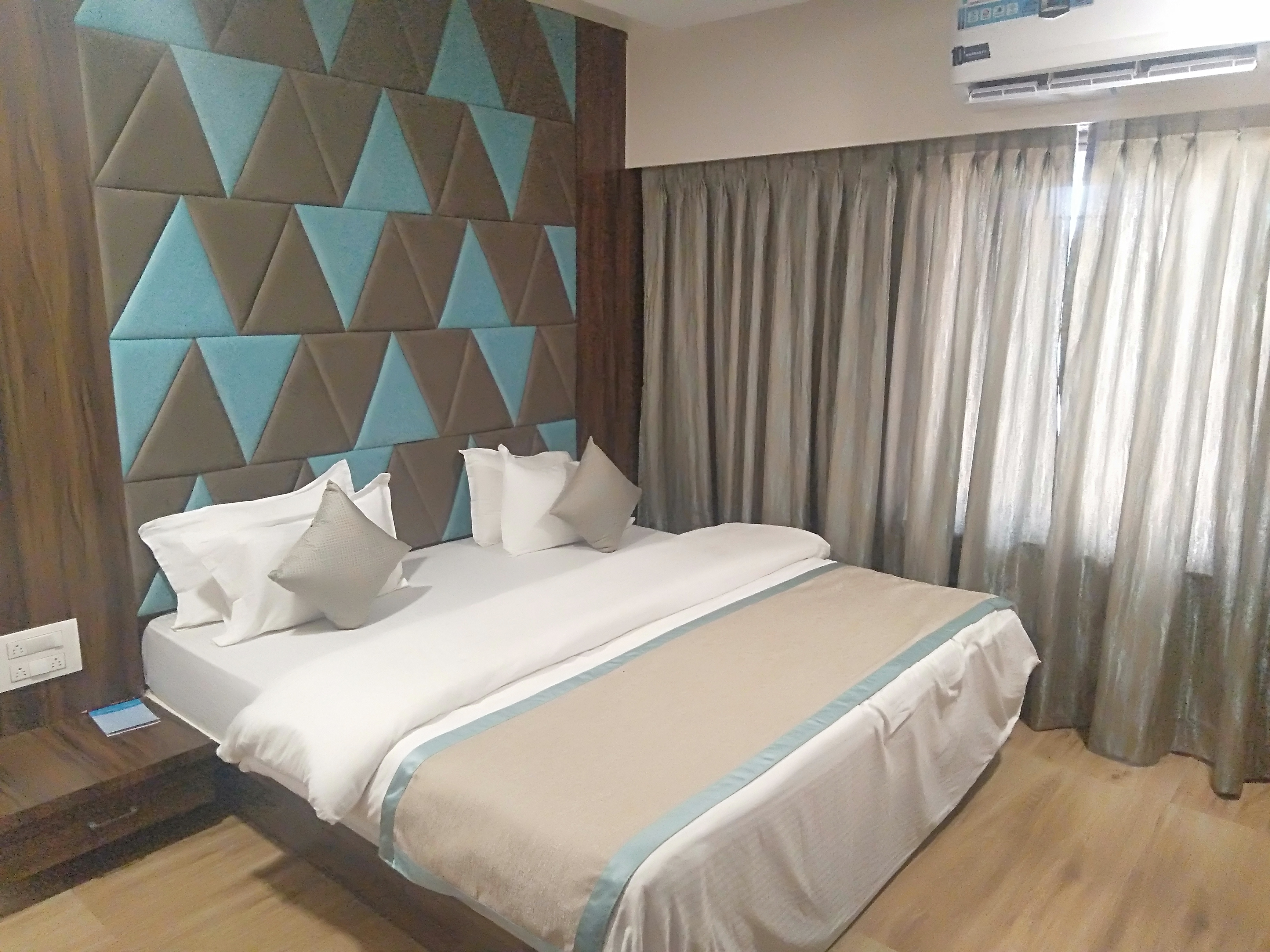 Hotel Shivsangram Lodge | Deluxe AC Room 