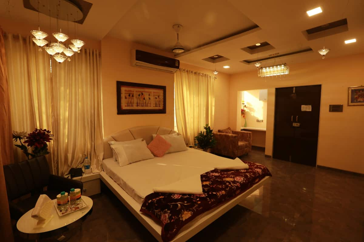 Villa Residency Navi Mumbai | Deluxe AC Room 