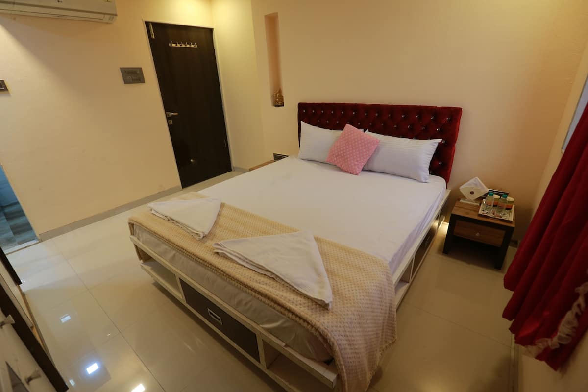 Villa Residency Navi Mumbai | Standard Ac Room