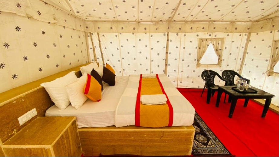 Desert Iceland Resort And Safari Camp | SWISS TENT