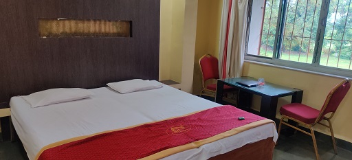 Holiday Cottage Inn  Sinhagad | Deluxe A/C Room