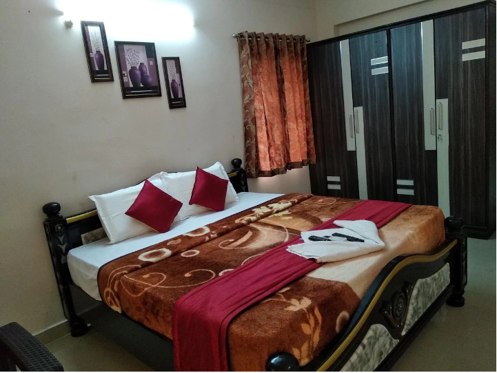 Droupadi Hotel and Restaurant | DOUBLE BED ROOM