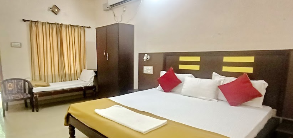 Jains Royal Palace Resorts (previously Kings Park resort) | DELUXE AC ROOM