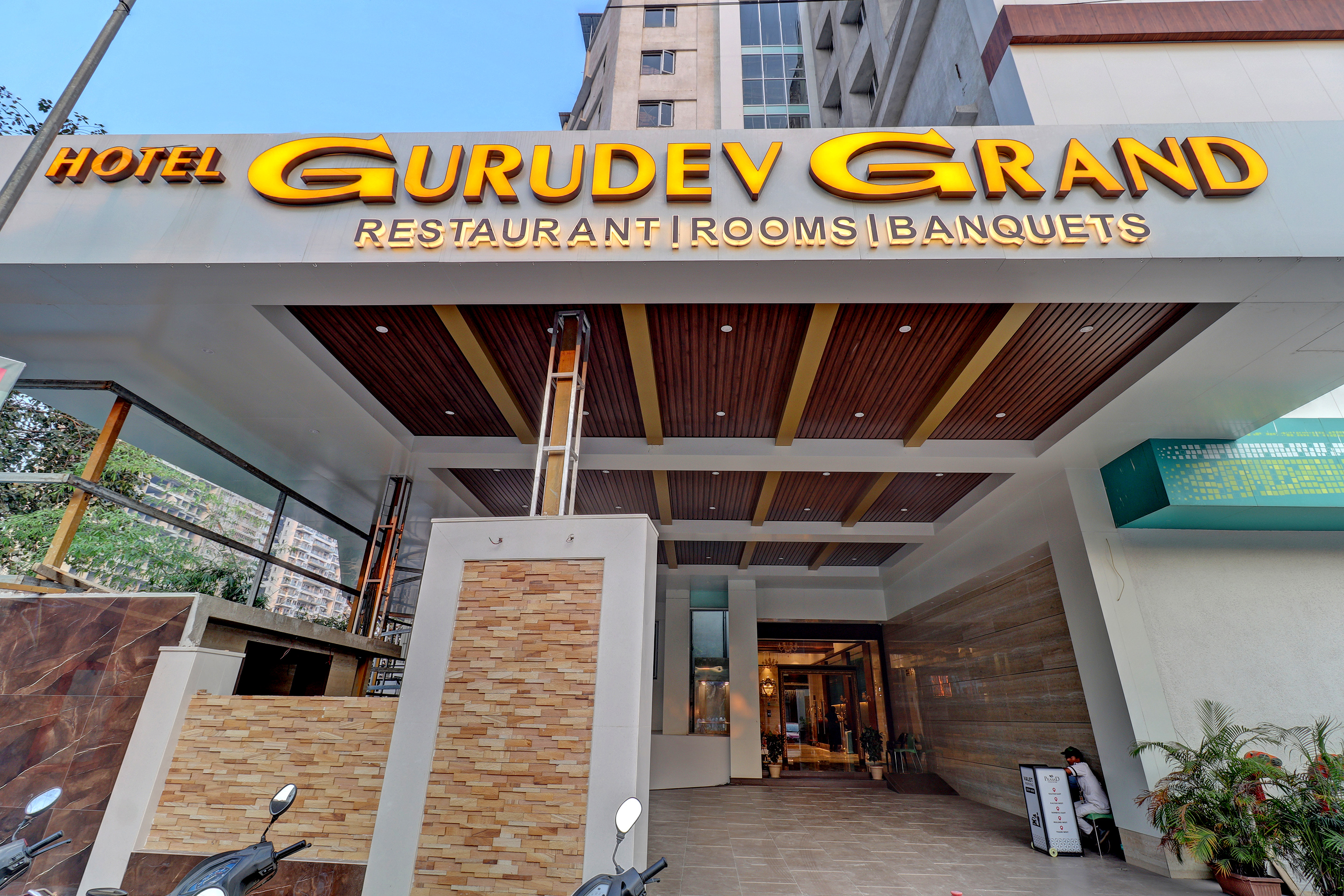 Hotel Gurudev Gr Photos