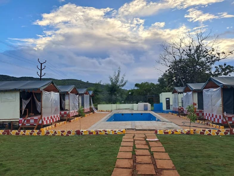 Panshet Camping and Resort Best Lake Side Camping Near Pune | One Day Picnic Spots Near Pune Khadakwasala backwater camping | Safari Tent @ Khadakwasla