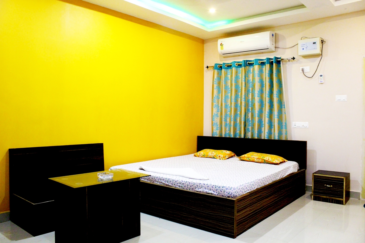 PURNI HOTEL AND RESORTS | AC DOUBLE BED ROOM