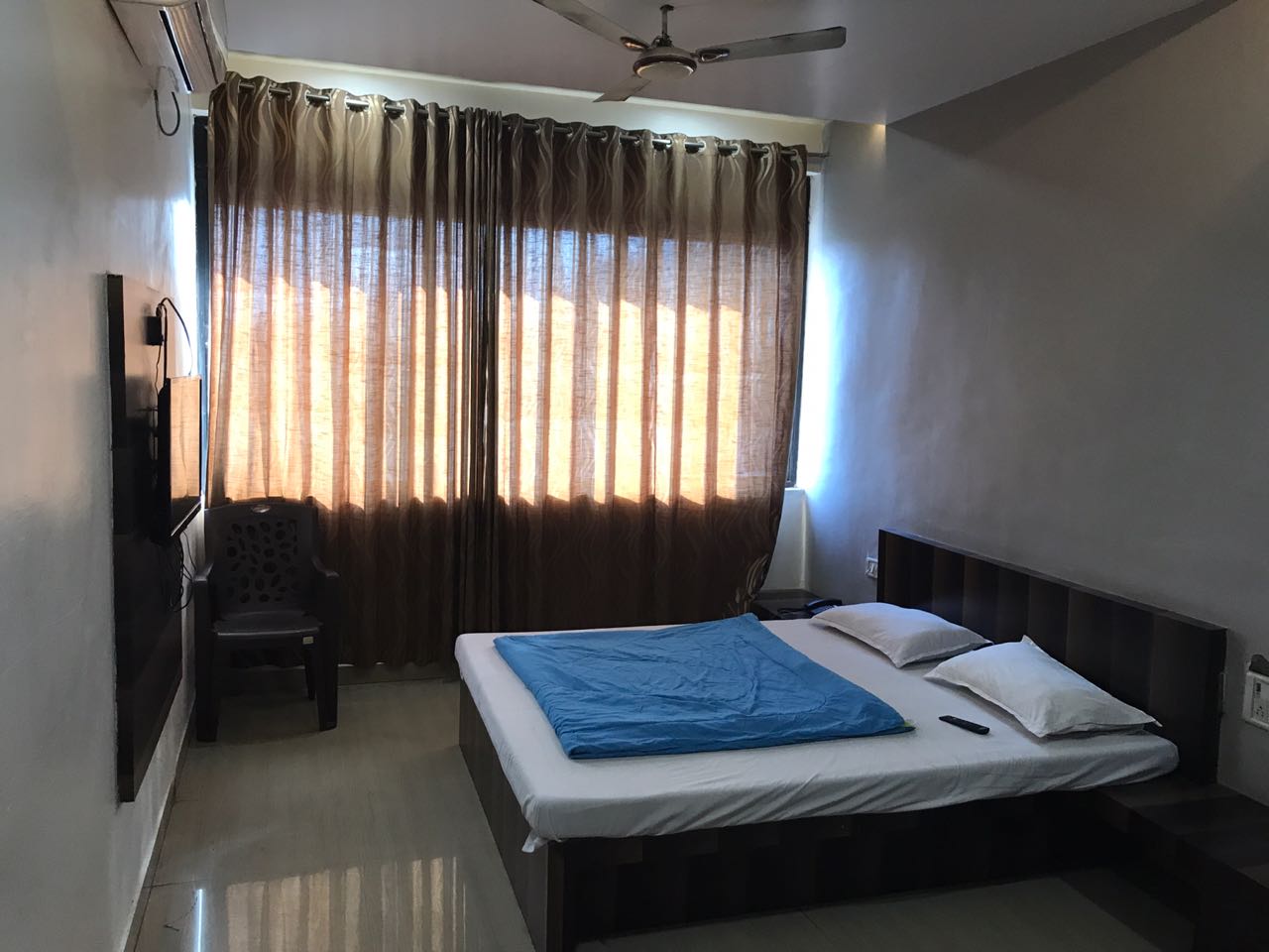 Mahalaxmi Deluxe Lodging | Deluxe Non AC Double