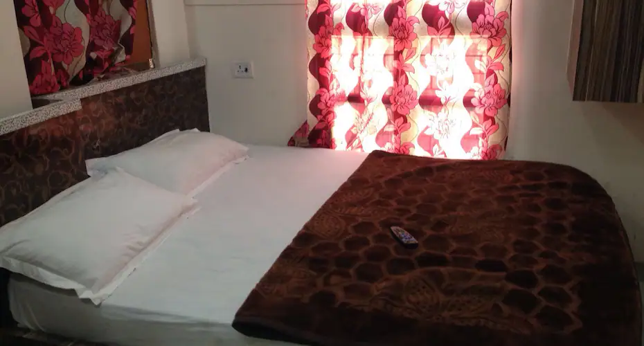 Hotel H M International | Triple Room 