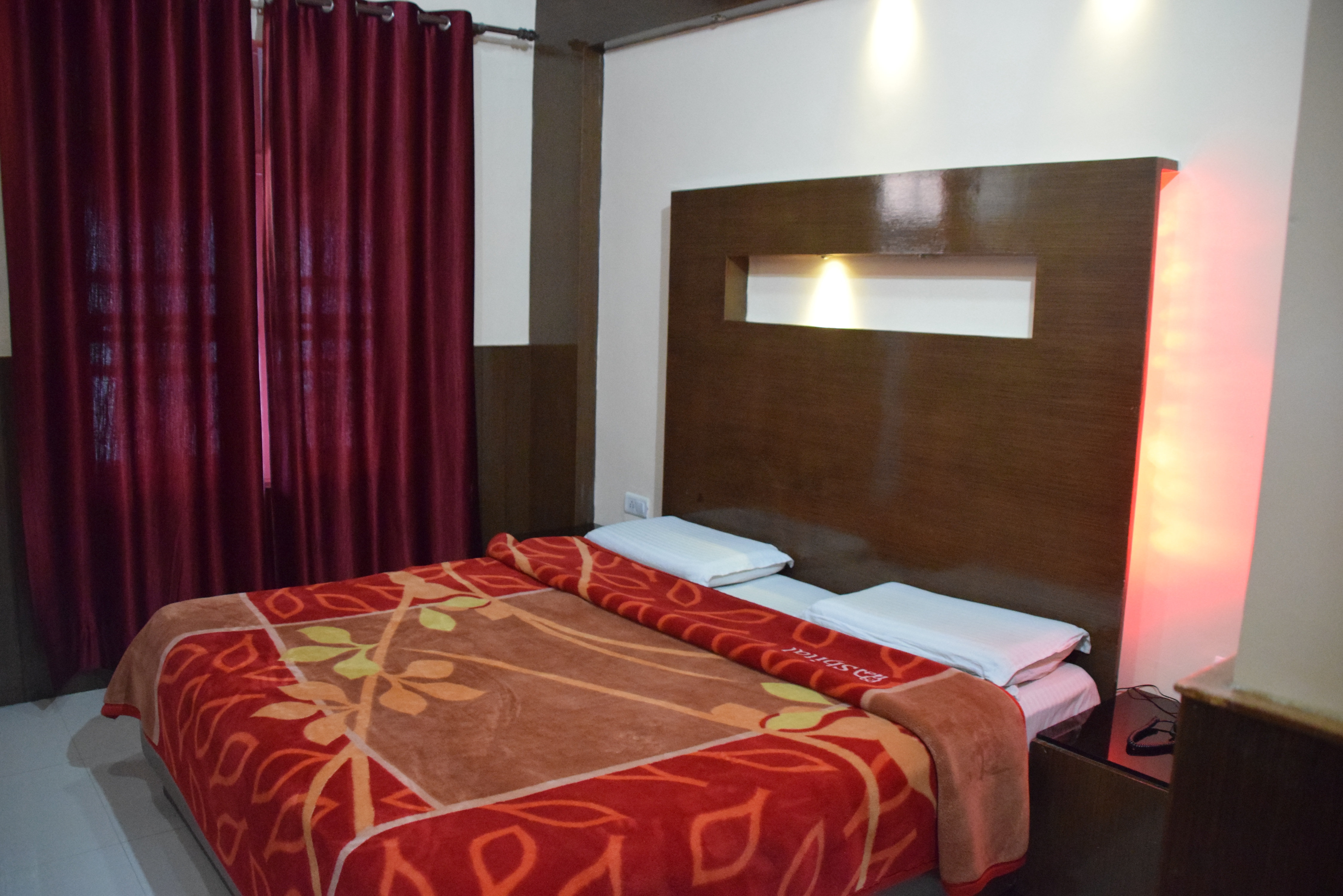 Hotel Monal  Moti Tiba | Deluxe Room 