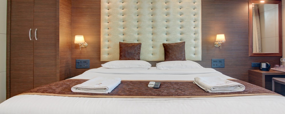 Hotel Leela residency | Deluxe Room 