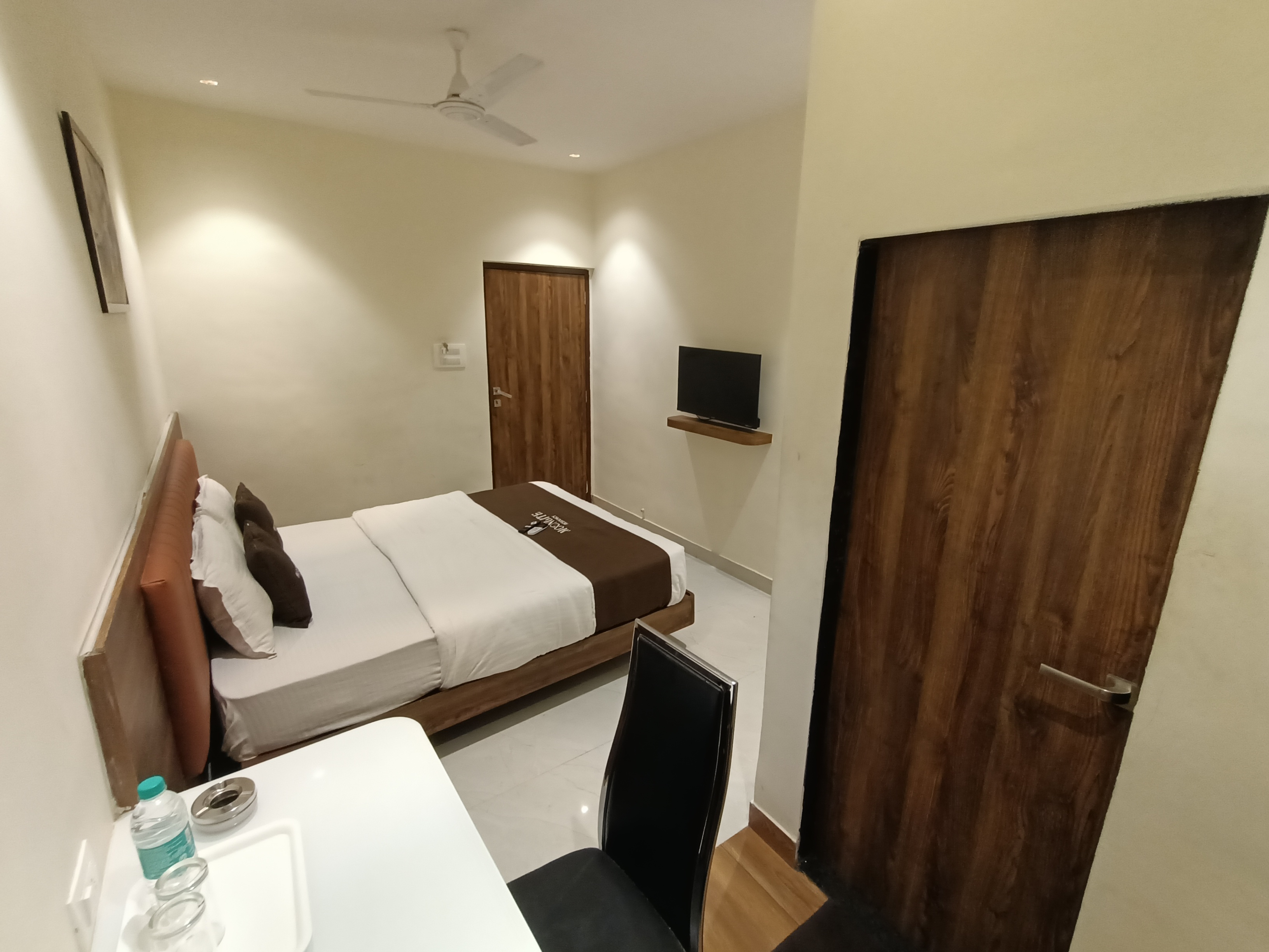 Hotel Moon Lite Residency   Malad West  Malad, Patelwadi, Ins Hamla, Malad West | Super Deluxe AC 