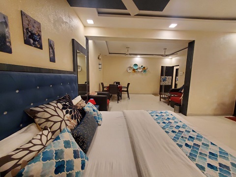 Hotel Mari Aai Residency | Master Suite