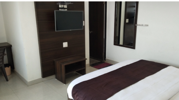 Hotel Shree Vallabh | Standard AC Room