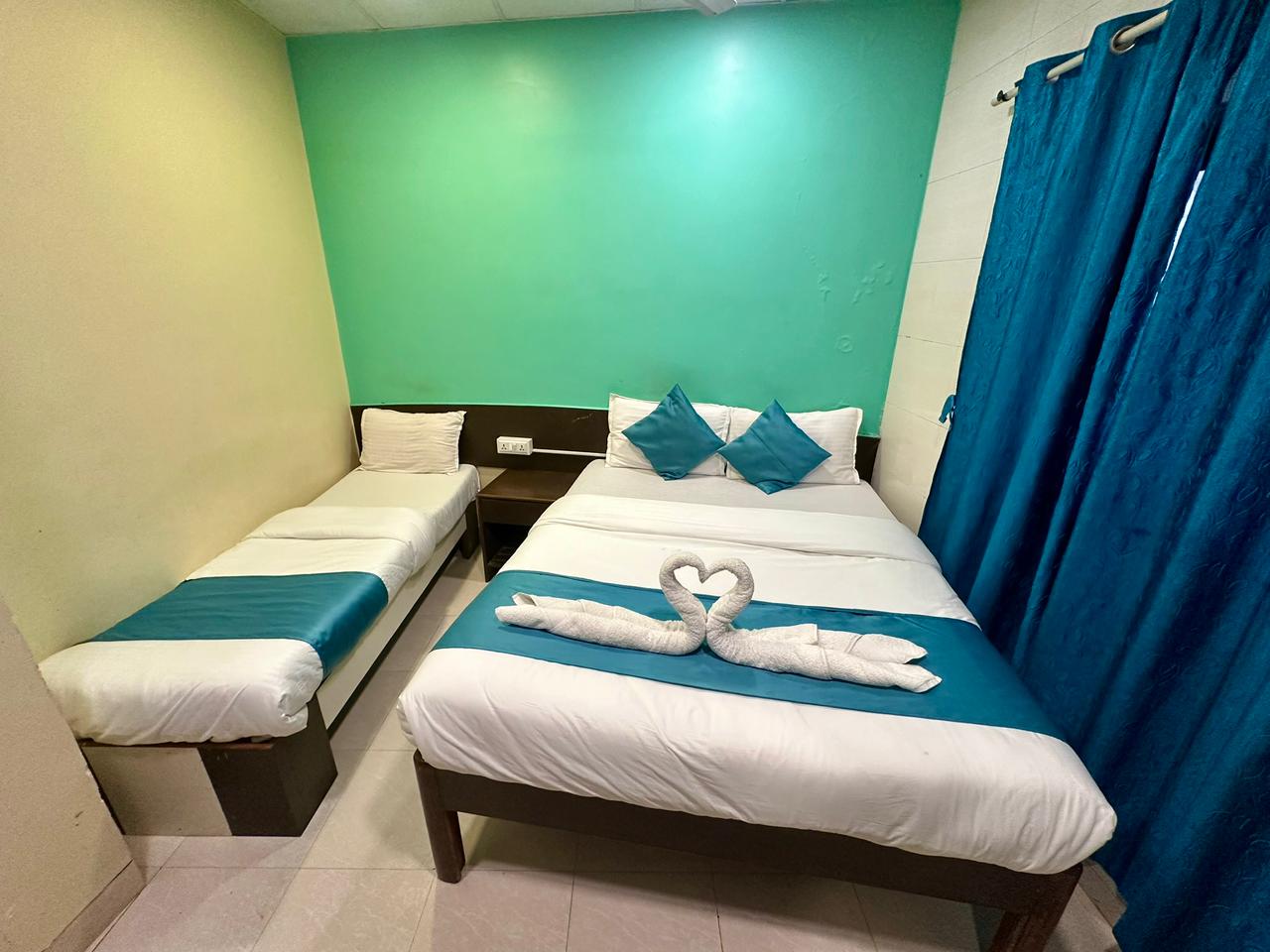 Deluxe triple Room