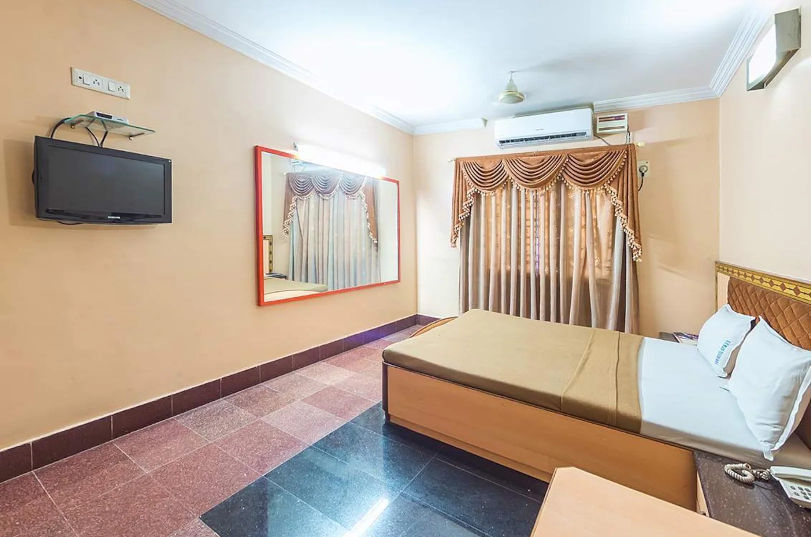 1 x AC ROOM