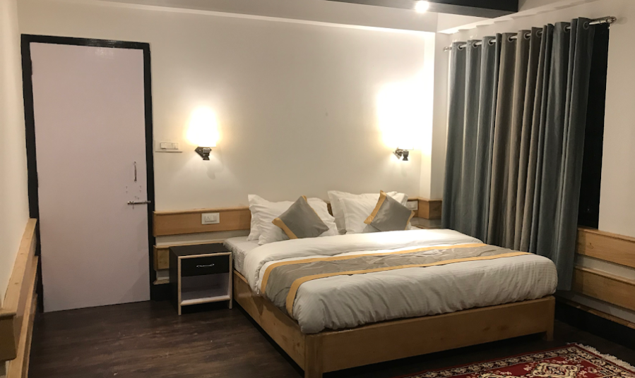 1 x Deluxe room 