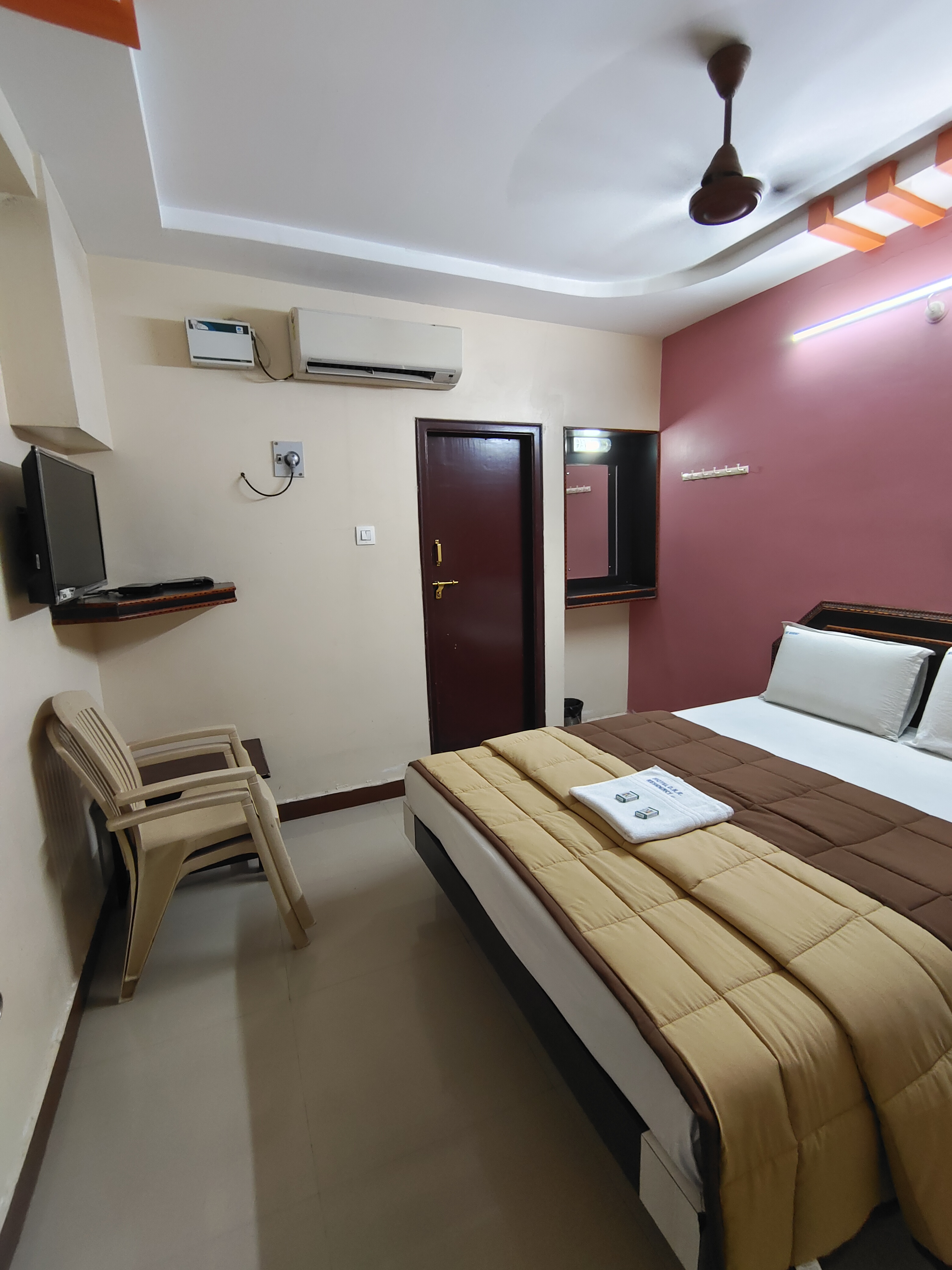 1 x 2 Bed Non Ac 