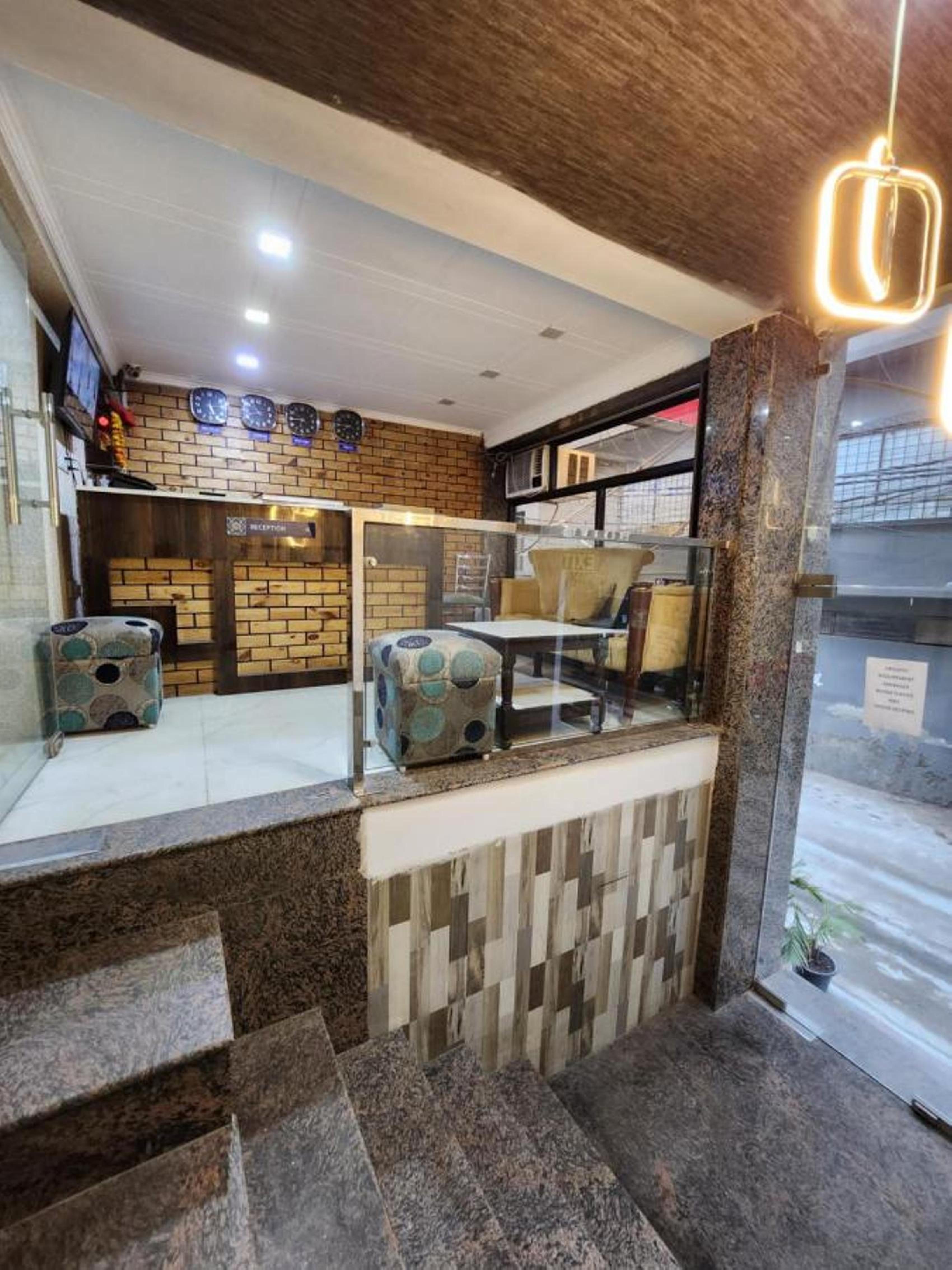 Hotel Clink  Mahipalpur Photos