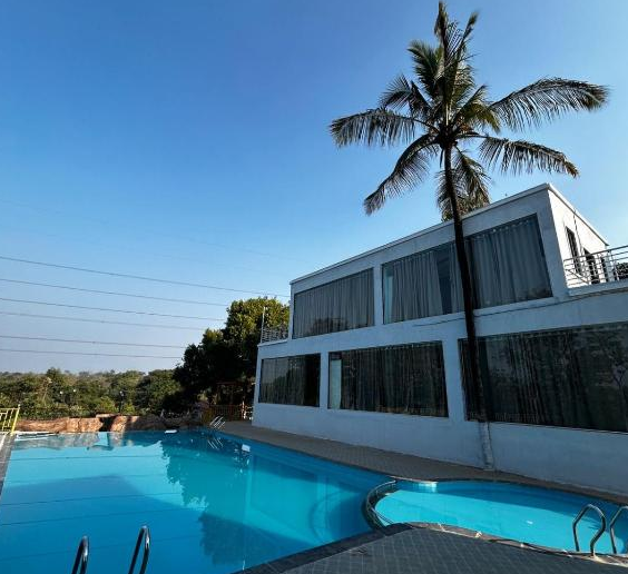 Group Booking Ac Room Min 10 to 12 Pax Rs.2200 Per head