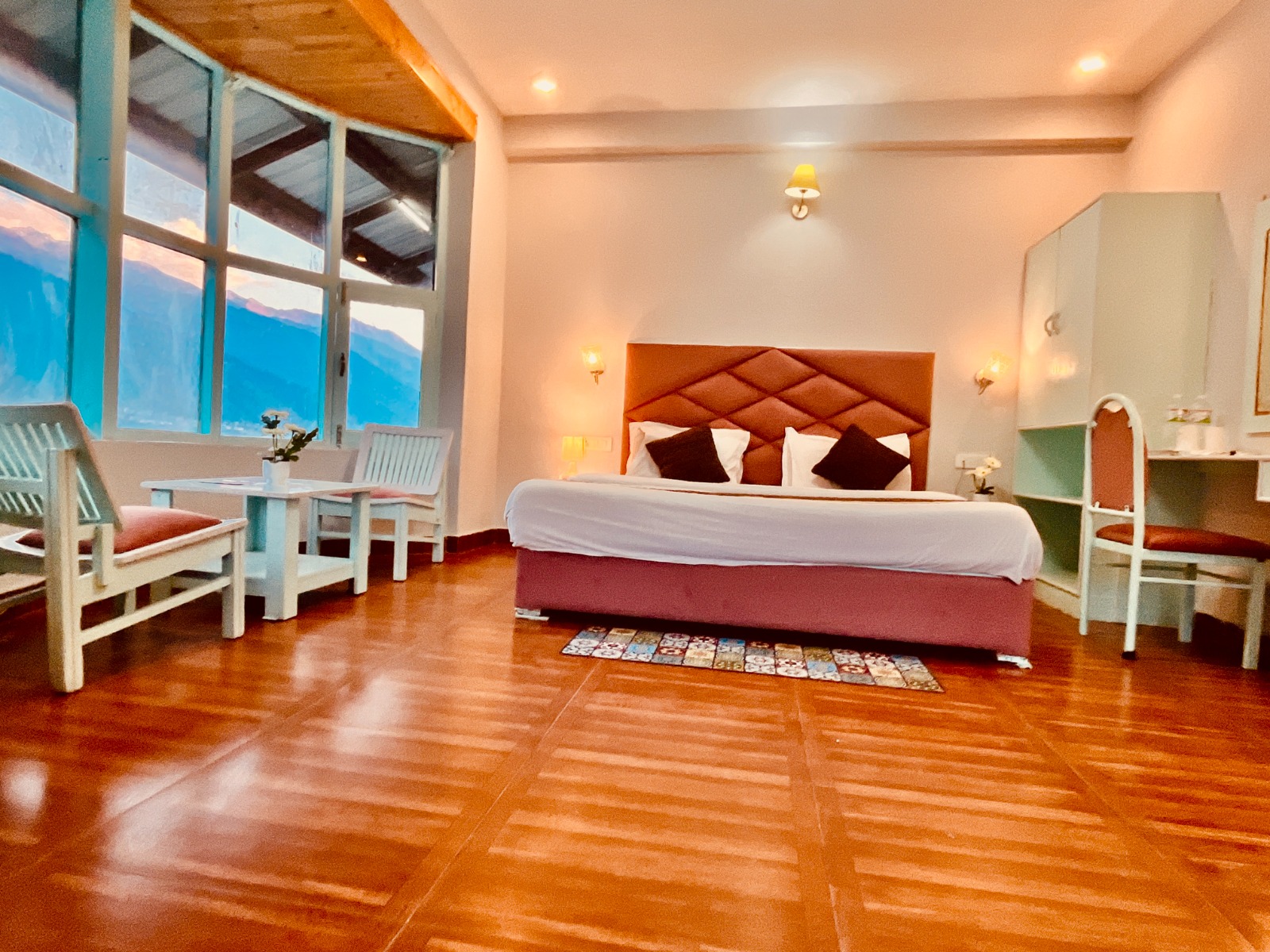 King Room With Mountain View
