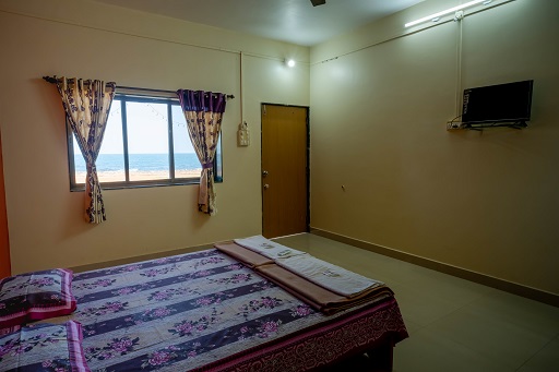 1 x Standard AC room
